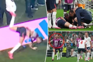 Jordan Henderson tarjeta amarilla y lesionado sin jugar